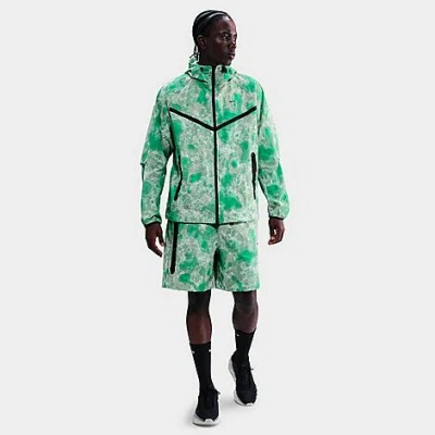 NIKE MEN'S TECH DRI-FIT WOVEN CAMO WINDRUNNER OVERSIZED FULL-ZIP JACKET