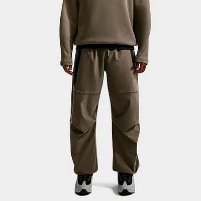 Nike Men's Tech Dri-fit Woven Pants In Green