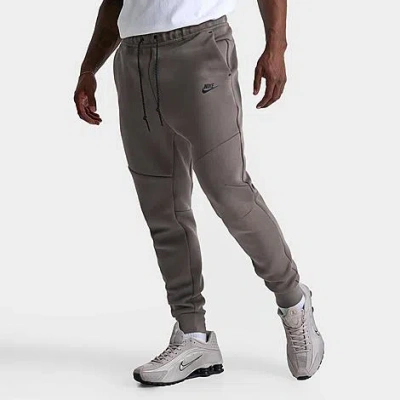 Nike Men's Tech Fleece Jogger Pants In Gray
