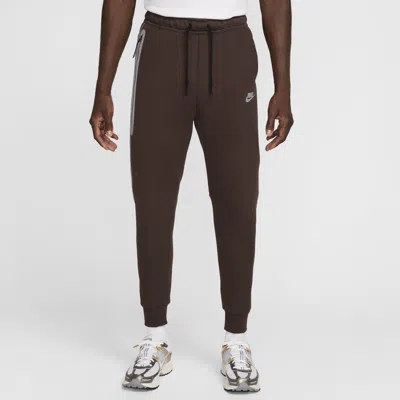 Nike Men's Tech Reflective Details Fleece Jogger Pants In Baroque Brown