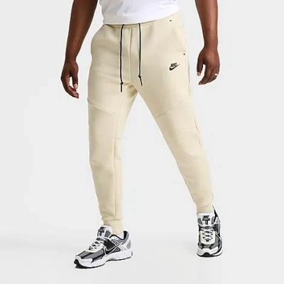 Nike Men's Tech Fleece Jogger Pants In Light Khaki/black