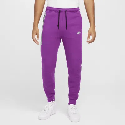 Nike Men's Tech Reflective Details Fleece Jogger Pants In Bold Berry