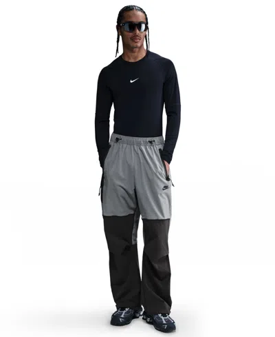 Nike Men's Tech Woven Oversized Pants In Gray