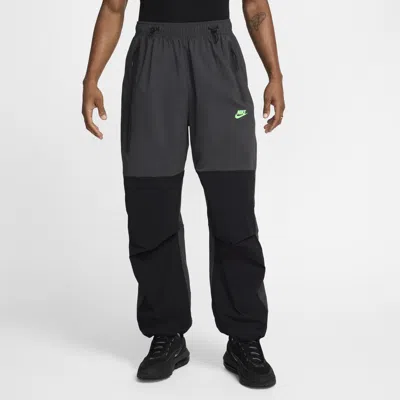 Nike Men's Tech Woven Oversized Pants In Grey