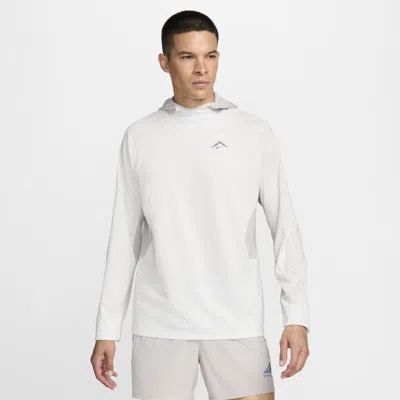 Nike Men's Trail Dri-fit Uv Long-sleeve Hooded Running Top In White