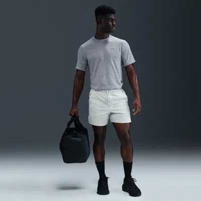 Nike Men's Unlimited Dri-fit 5" Unlined Seersucker Versatile Shorts In Grey
