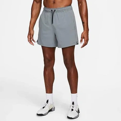 NIKE NIKE MEN'S UNLIMITED DRI-FIT 5" UNLINED VERSATILE SHORTS