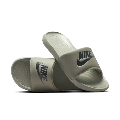 Nike Men's Victori One Slides In Green
