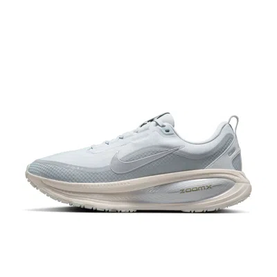 Nike Men's Vomero 18 Gore-tex Waterproof Road Running Shoes With Reflective Accents In Gray