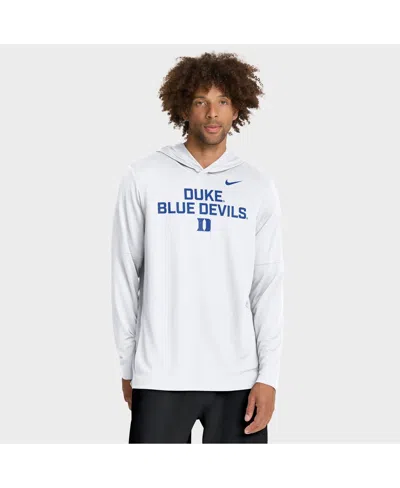 NIKE MEN'S WHITE DUKE BLUE DEVILS 2025 SIDELINE PERFORMANCE LONG SLEEVE HOODIE T-SHIRT