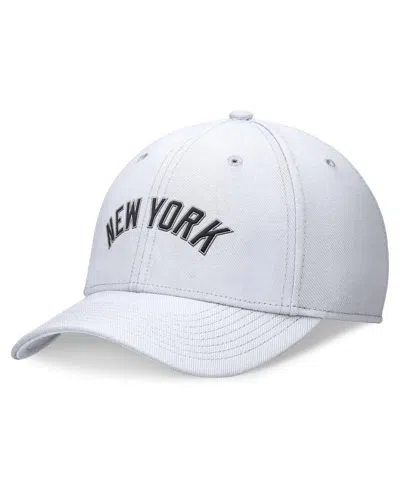 Nike Men's White New York Yankees Evergreen Performance Flex Hat