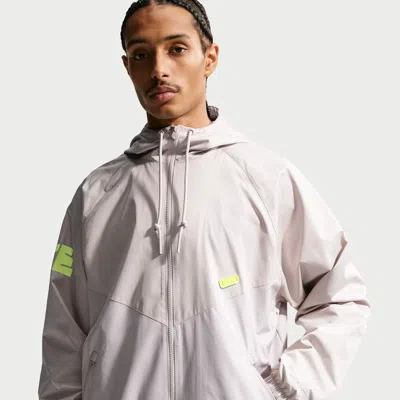 Nike Men's Windrunner Graphic Woven Jacket In White
