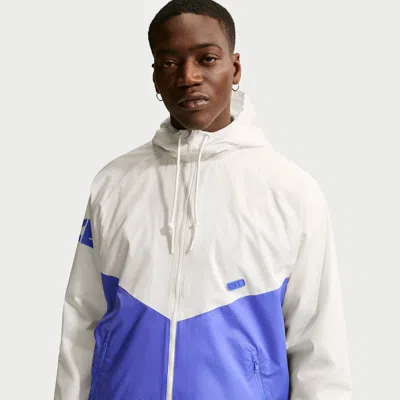 Nike Men's Windrunner Graphic Woven Jacket In White