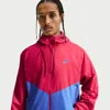 Nike Men's Windrunner Lined Jacket In Red