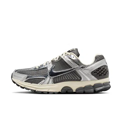 Nike Men's Zoom Vomero 5 Shoes In Gray