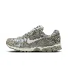Nike Men's Zoom Vomero 5 Shoes In Grey