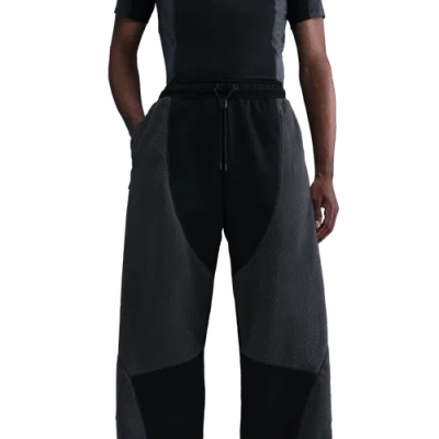 Nike Boreas Tech Fleece Windwall Pants In Black