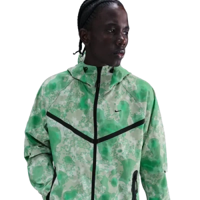 Nike Men's Tech Dri-fit Woven Camo Windrunner Oversized Jacket In Green