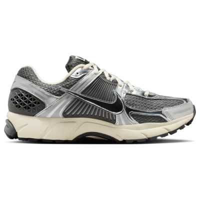 Nike Zoom Vomero 5 Sneakers In Gray