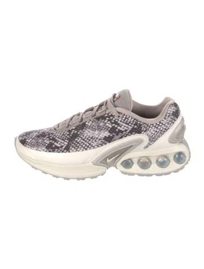 Pre-owned Nike Mesh Animal Print Athletic Sneakers In Neutrals