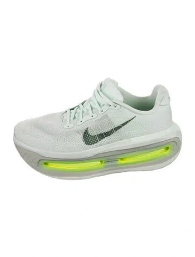 Pre-owned Nike Mesh Athletic Sneakers In Green