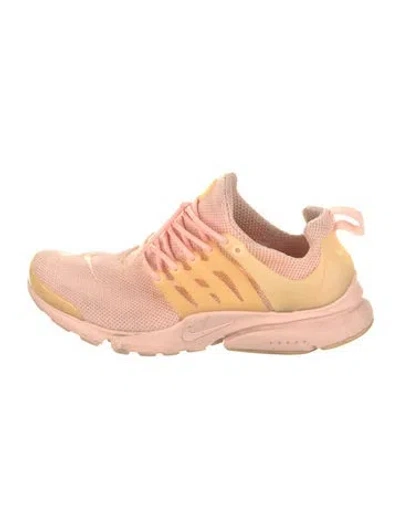 Pre-owned Nike Mesh Patterned Athletic Sneakers In Pink