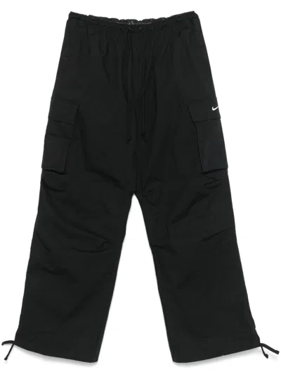 Nike Mid-rise Cargo Trousers In Schwarz