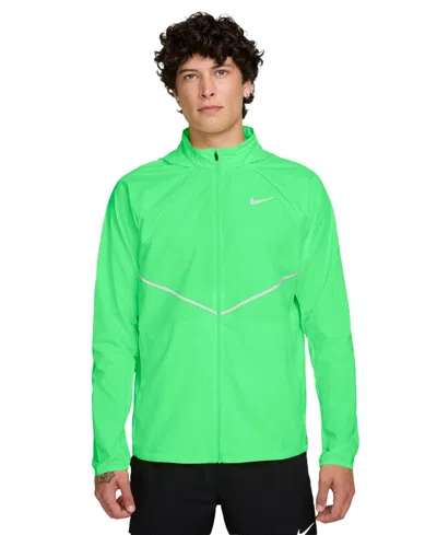 Nike Miler Men's Repel Uv Protection Running Jacket In Illusion Green,reflective Silver