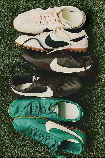 Nike Moon Shoe Sneakers In Brown