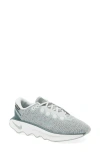 Nike Women's Motiva Gore-tex Waterproof Walking Shoes In Light Silver/jade Horizon
