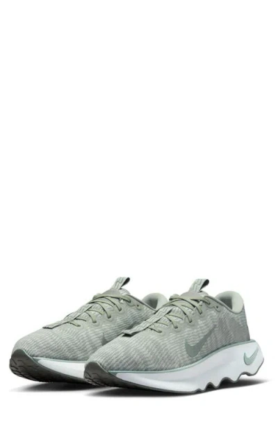 Nike Motiva Walking Sneaker In Jade Horizon/light Silver