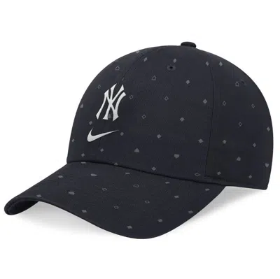 Nike Navy New York Yankees Primetime Print Club Adjustable Hat
