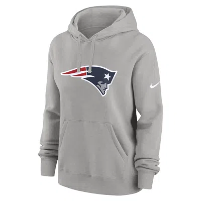 Nike New England Patriots Club  Women's Nfl Pullover Hoodie In White