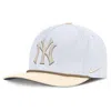 Nike Men's White/cream New York Yankees Pro Performance Snapback Hat In White