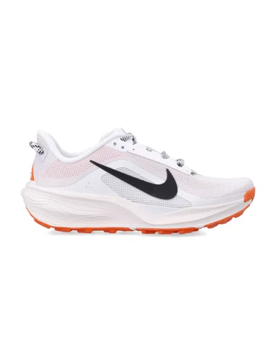 Nike Acg Pegasus Trail Woman Sneakers In White