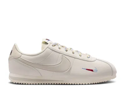 Nike Cortez Gs 'mini Swoosh' In White