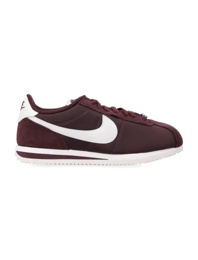 Nike Cortez Woman With Suede Inserts Sneakers In Burgundy