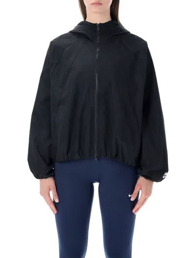 Nike Lightweight Hooded Jacket In Black