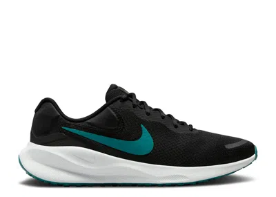 Nike Revolution 7 Low-top Sneakers In Black