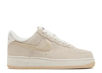 Nike Wmns Air Force 1 '07 Se 'sanddrift Fleece' In Brown