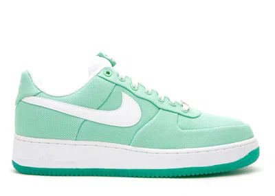 Nike Wmns Air Force 1 Low Canvas In Green
