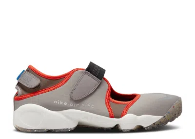 Nike Wmns Air Rift 'enigma Stone Metallic Silver' In Gray
