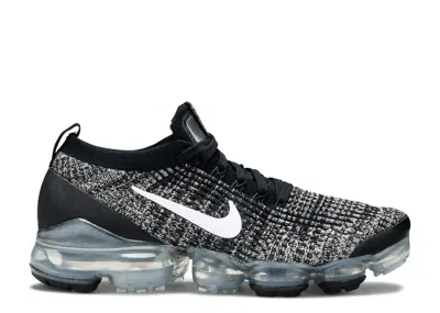 Nike Wmns Air Vapormax Flyknit 3 'oreo' In Black