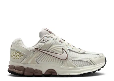 Nike Wmns Air Zoom Vomero 5 'sail Mink Brown' In White