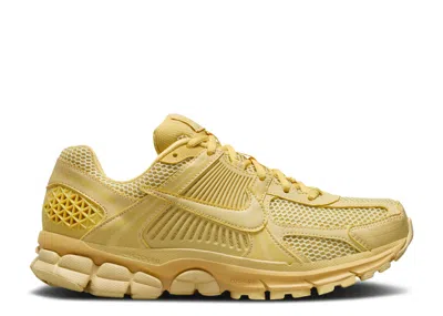 Nike Wmns Air Zoom Vomero 5 'saturn Gold'