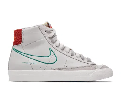 Nike Wmns Blazer Mid '77 Se 'first Use - Green Noise' In White