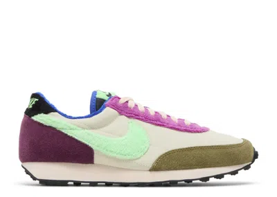 Nike Wmns Daybreak 'fur Pack - Fossil Cactus Flower' In White
