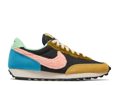 Nike Wmns Daybreak 'fur Pack - Guava Ice Atomic Pink' In Black