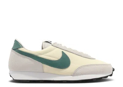 Nike Wmns Daybreak 'light Bone Bicoastal' In White