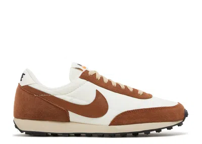 Nike Wmns Dbreak Se 'rattan' In Brown